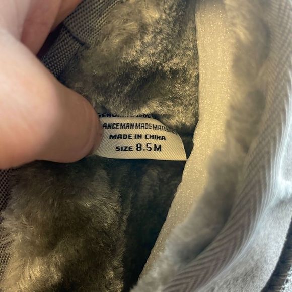 CUSHIONAIRE Women's COZY pull on boot +Memory Foam SIZE 8.5 GREY - Picture 7 of 7